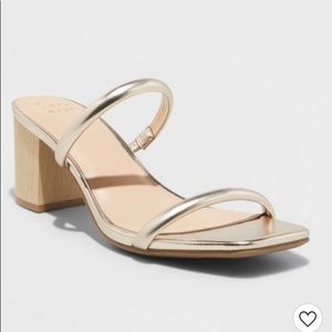 Gold low block heel sandal ⭐️ (wide width)